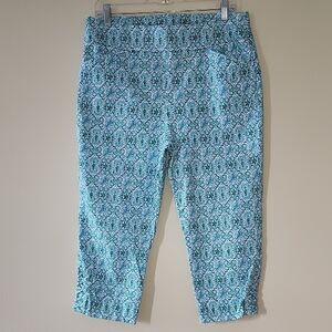 Chico's Aqua/Green Patterned Josie Capris With Ankle Detail